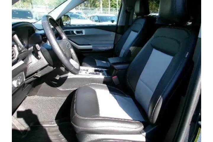 $33396 : Ford Explorer 2022 AWD XLT 4 image 10