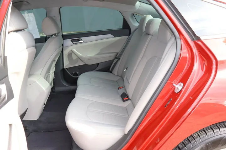 $10949 : 2019 Sonata SE 2.4L image 8