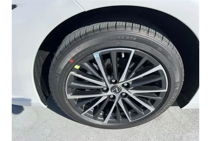 $38788 : Lexus ES 350 2023 4dr Sedan image 10
