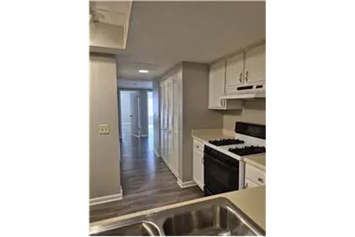 $1795 : Rental property with 2 bedro image 9