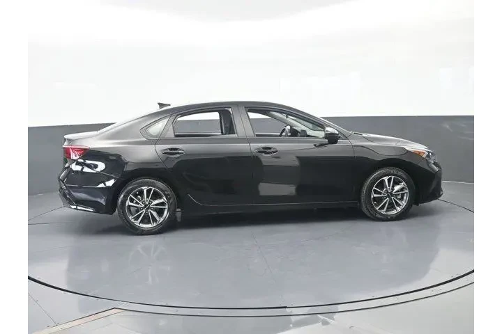 $16991 : Kia Forte 2023 LX 4dr Sedan image 7