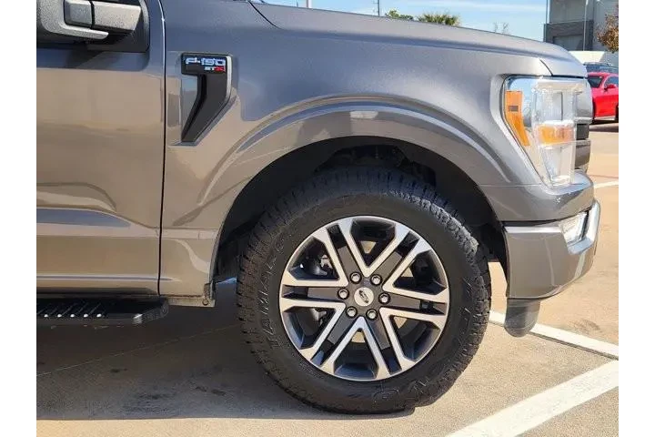 $33880 : Ford F-150 2022 4x2 XLT 4dr image 8