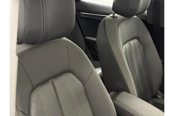 $24000 : Audi A3 2024 Premium 40 TFSI image 10