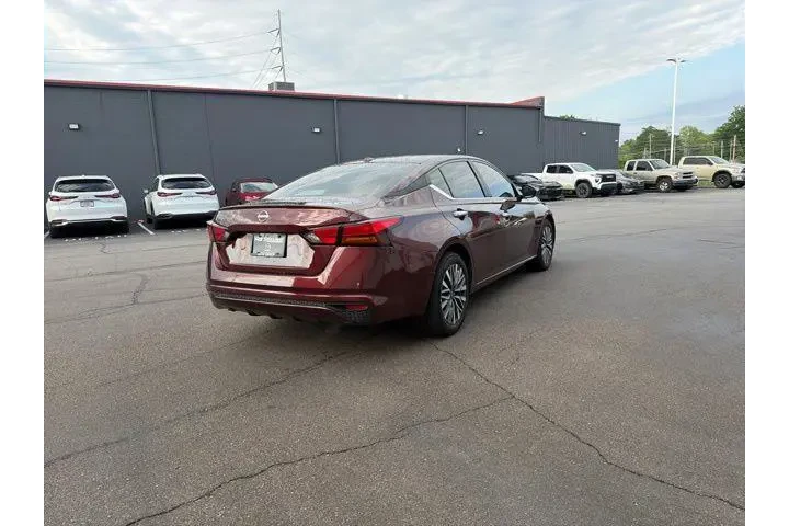$24980 : Nissan Altima 2025 2.5 SV 4d image 8