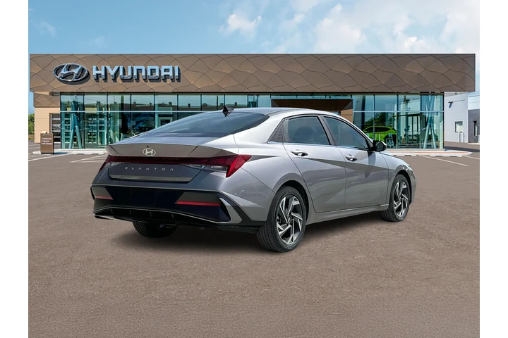 $21786 : Hyundai ELANTRA 2024 SEL 4dr image 7