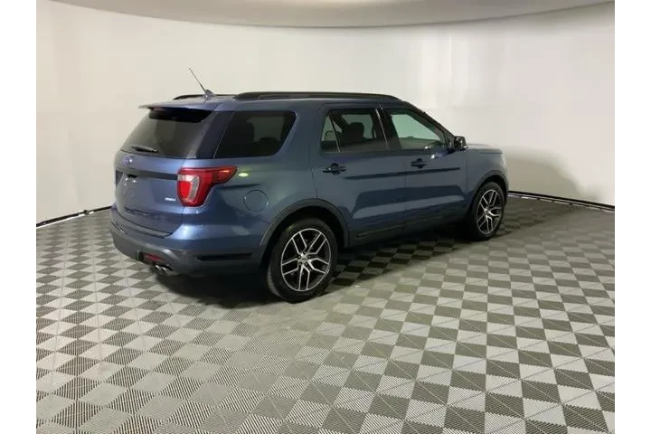 $18967 : Ford Explorer 2018 AWD Sport image 6
