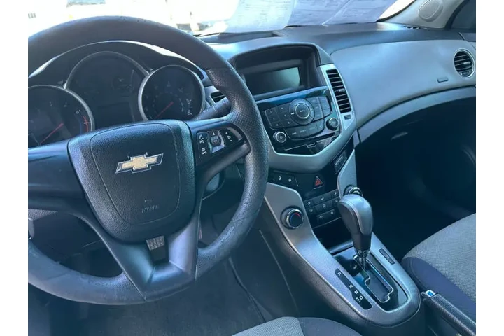 2012 Cruze LS image 5