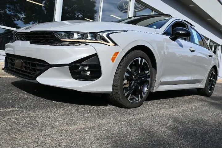 $19488 : Kia K5 2021 GT-Line 4dr Seda image 1