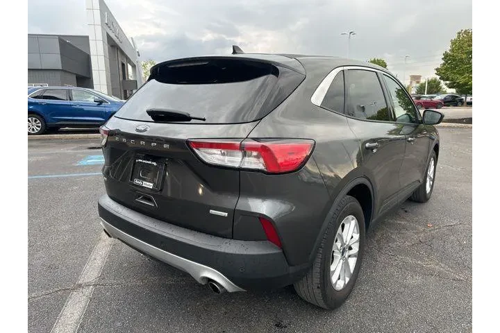 $14185 : Ford Escape 2020 SE 4dr SUV image 5