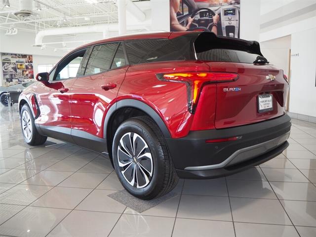 $50698 : New 2024 Blazer EV LT image 4