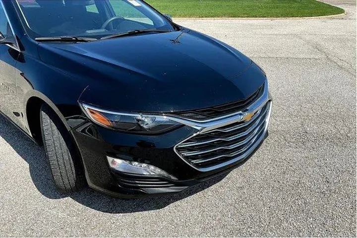 $19591 : Chevrolet Malibu 2023 LT 4dr image 3