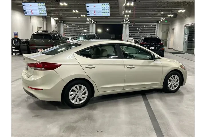 $6975 : Hyundai ELANTRA 2017 SE 4dr image 8