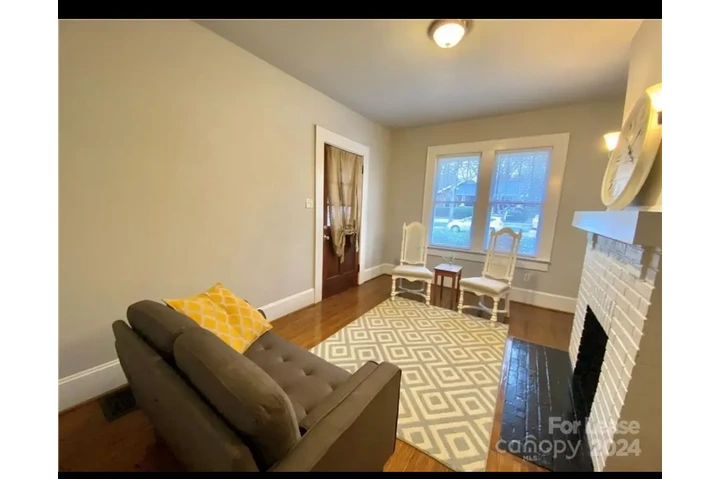 $1590 : Rent image 8