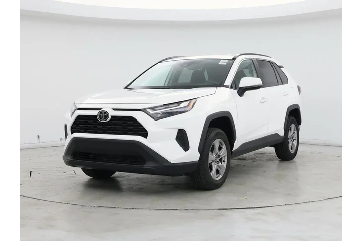 $28998 : Toyota RAV4 2023 XLE 4dr SUV image 4