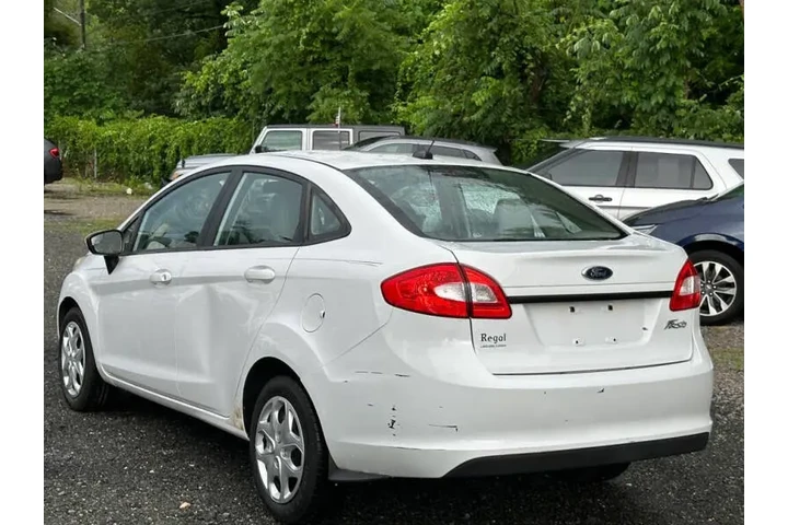 $6990 : 2013 Fiesta S image 6