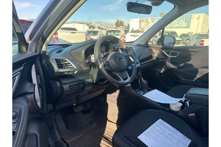 $13655 : Subaru Forester 2020 AWD Bas image 7