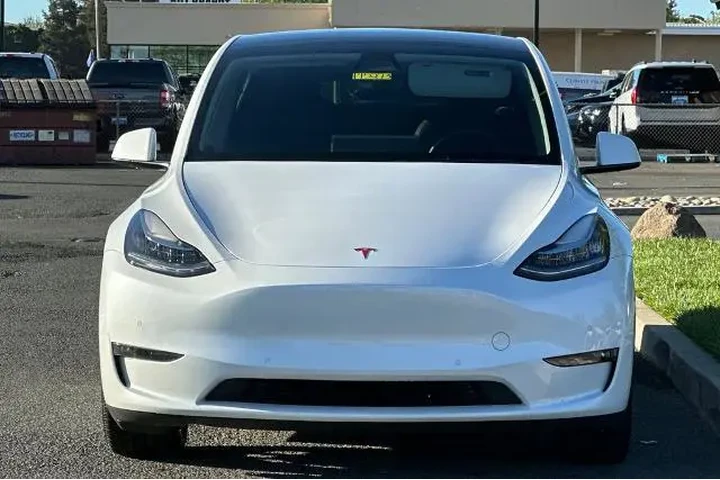 $30720 : Tesla Model Y 2022 AWD Long image 6