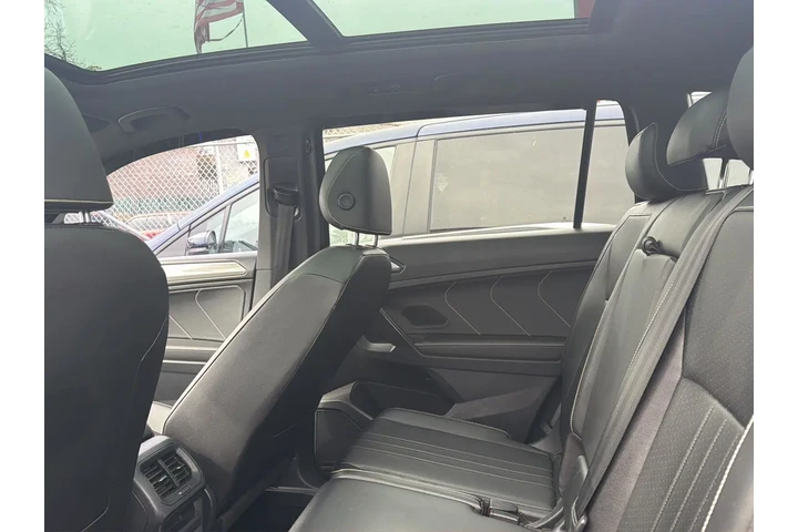 $19990 : Volkswagen Tiguan 2022 SE R- image 9