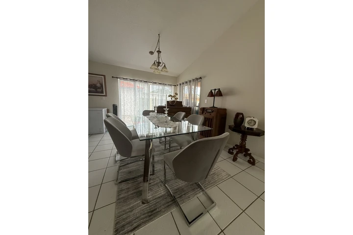 $900 : Rento Habitación image 2