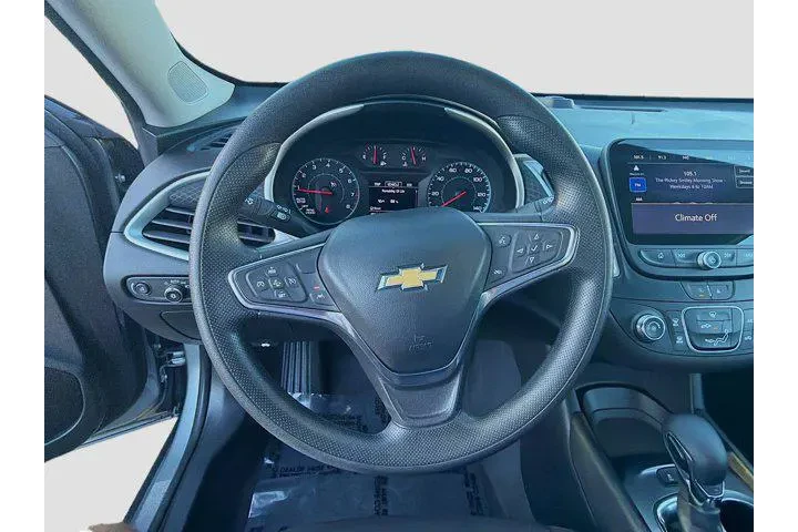 $15073 : Chevrolet Malibu 2024 LS 4dr image 8