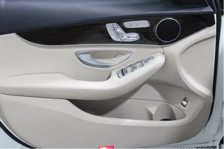 $18997 : Mercedes-Benz C-Class 2017 C image 3