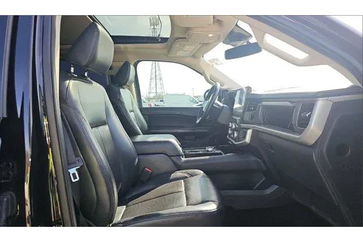 $21991 : Ford Expedition 2022 4x2 XLT image 7