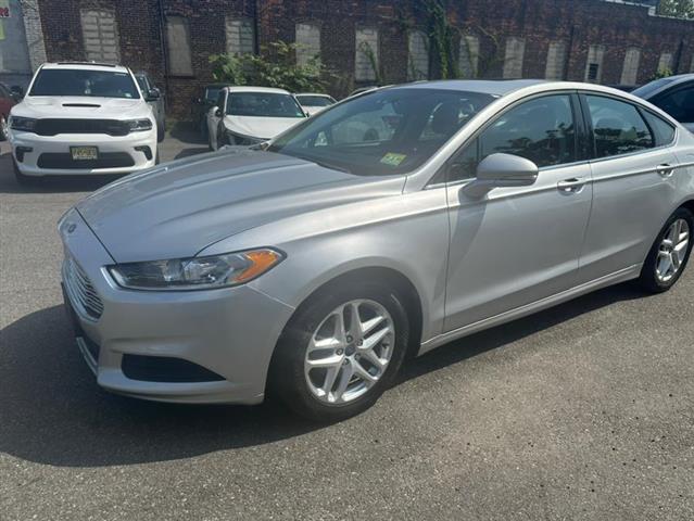 $6999 : Used 2014 Fusion 4dr Sdn SE F image 7