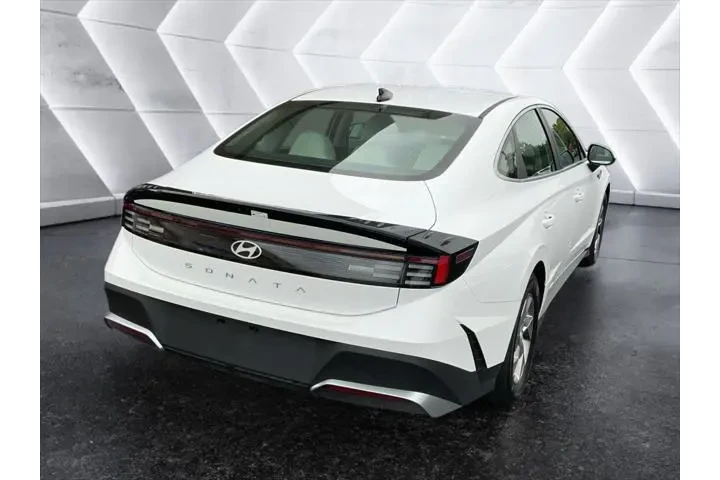 $26900 : Hyundai SONATA 2025 SE 4dr S image 5