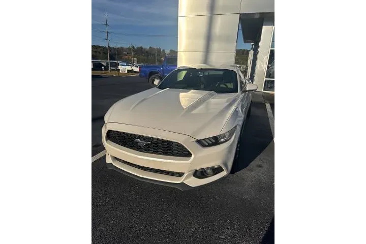 $13000 : Ford Mustang 2017 EcoBoost 2 image 2