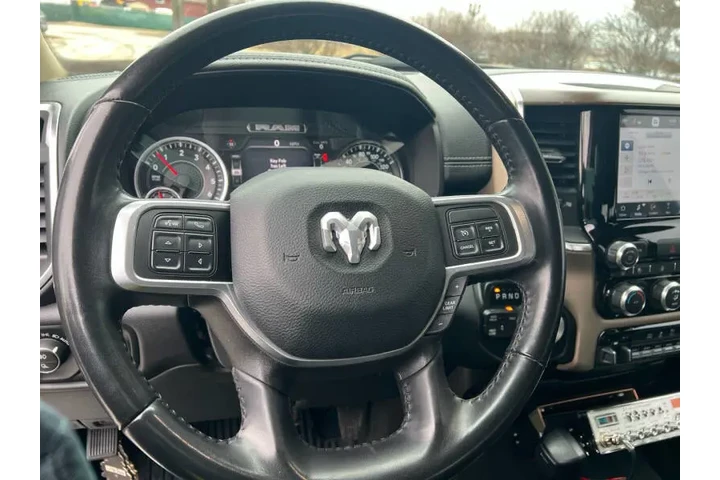 $62997 : 2022 RAM 3500 Laramie image 10