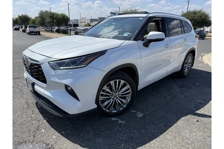 $39437 : Toyota Highlander 2022 AWD P image 7
