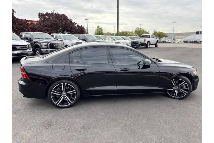 $26998 : 2021 S60 T6 R-Design image 4