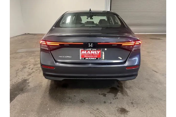 $25969 : Honda Accord 2024 EX 4dr Sed image 4