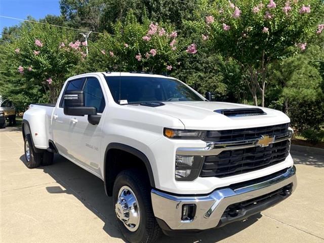 2024 Silverado 3500HD LT Crew image 1