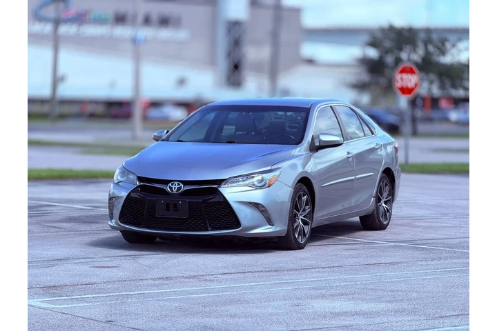 $14995 : Toyota Camry 2017 image 8