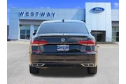 $19244 : Volkswagen Passat 2020 R-Lin thumbnail