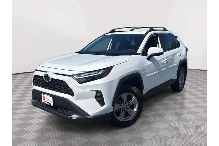 $38278 : Gold Certified 2025 RAV4 XLE image 1