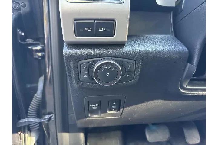 $26890 : Ford F-150 2019 4x4 Lariat 4 image 10