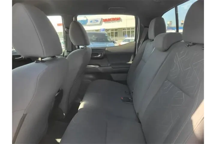 $24291 : Toyota Tacoma 2018 4x2 TRD O image 9