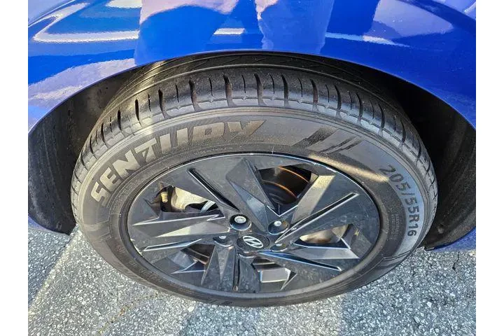 $14991 : Hyundai ELANTRA 2022 SEL 4dr image 7