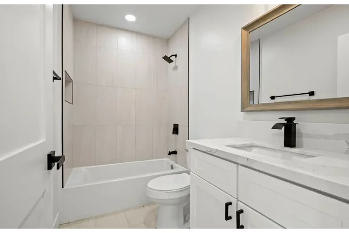 $2380 : 3Bedroom 3bath in Korean LA image 7