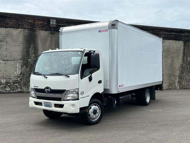 $34988 : 2017 Hino 195 image 3