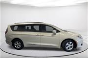 $13113 : Pre-Owned 2017 Pacifica Touri thumbnail