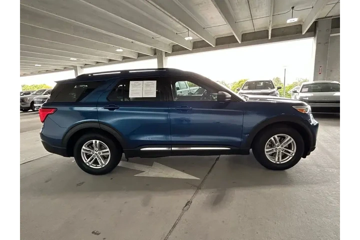 $20926 : Ford Explorer 2021 XLT 4dr S image 2