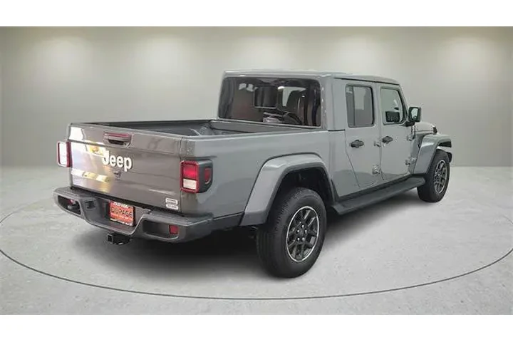$28333 : Jeep Gladiator 2021 4x4 Over image 9