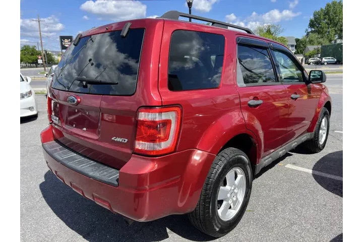 $7900 : 2009 Escape XLT image 6