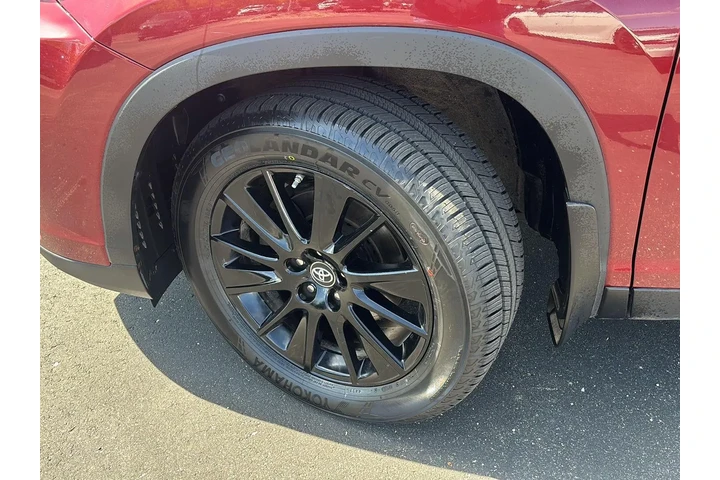 $21281 : 2019 Highlander SE image 5