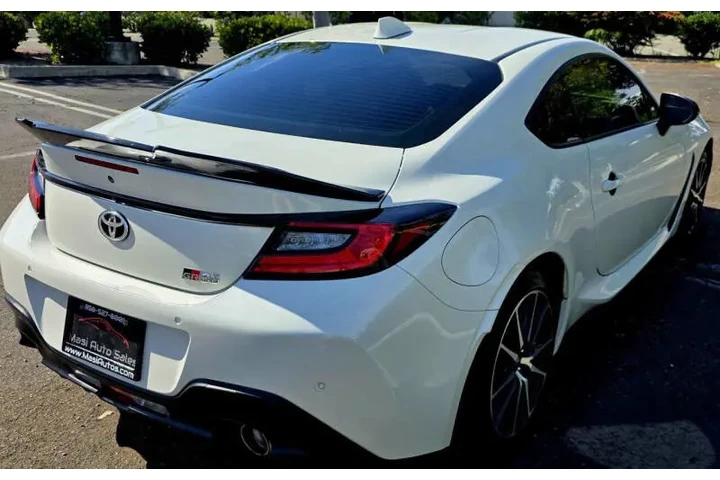 $19950 : 2022 GR86 image 9