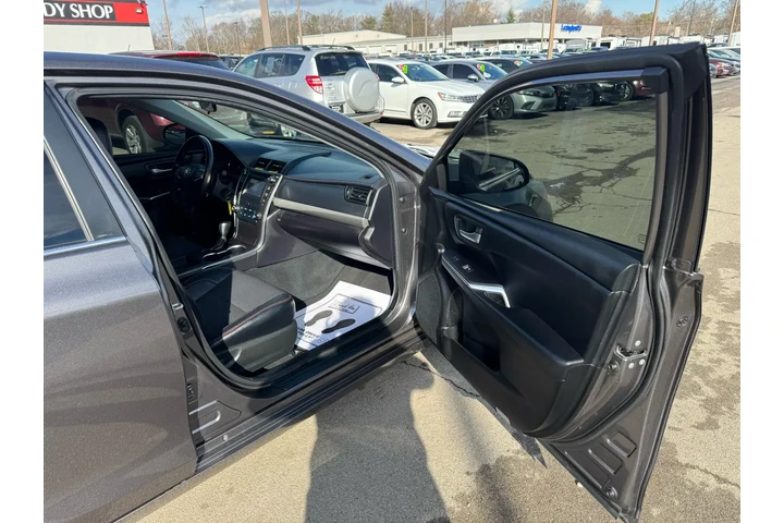 $12980 : 2016 Camry 4dr SE image 7
