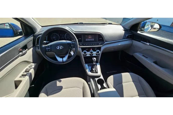 $13490 : 2019 Elantra SE image 9